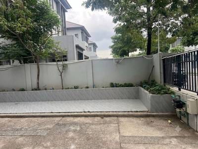 Villa For Sale with 3 Parking Space