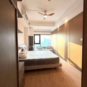 Vue Aston | $1,150 Condo