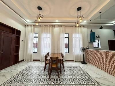 $900 House
