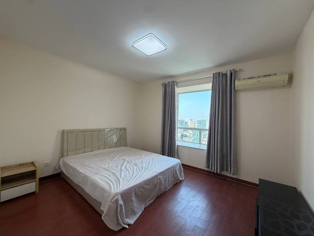 Zařízeno Condo For Sale & Rent