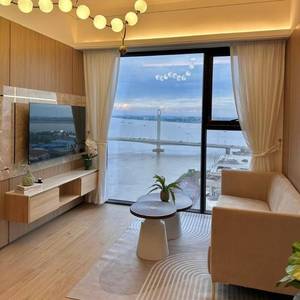 Vue Aston | $235,000 Condo