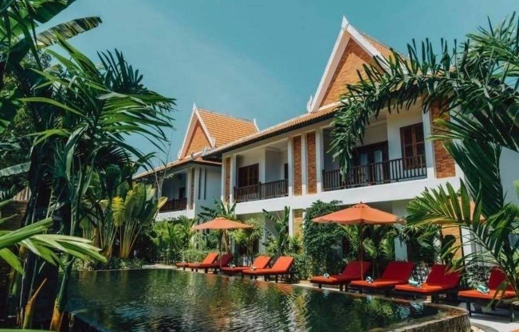 $5,000 Hotel