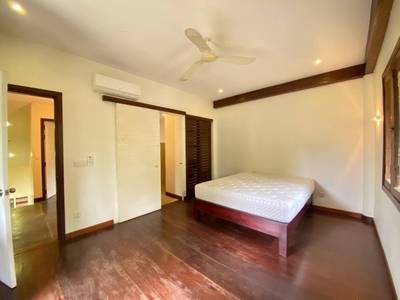 1,012 sqm Land Size House and lot For Rent