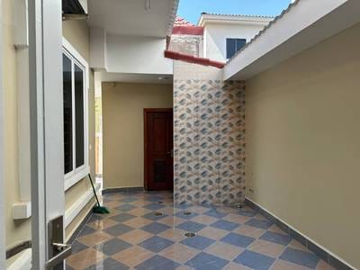 វីឡា សំរាប់ជួល ទំហំផ្ទះ 360 ម៉ែត្រការ៉េ នៅRussey Keo
