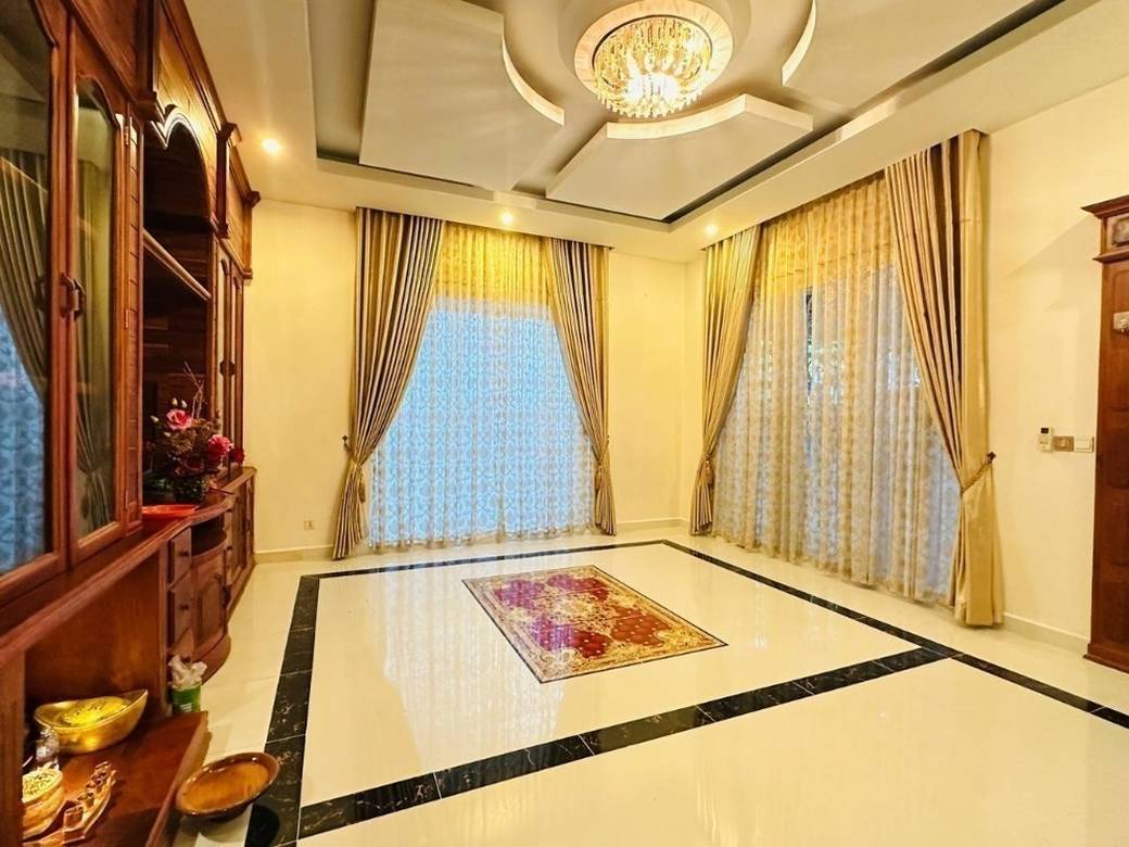 $375,000 Dom