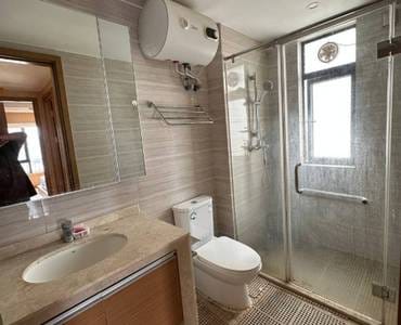 $800 Condo