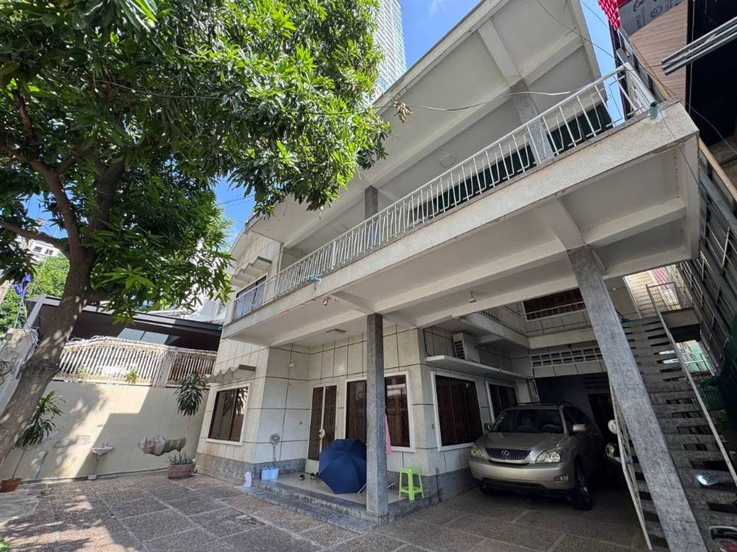 $4,500 Villa