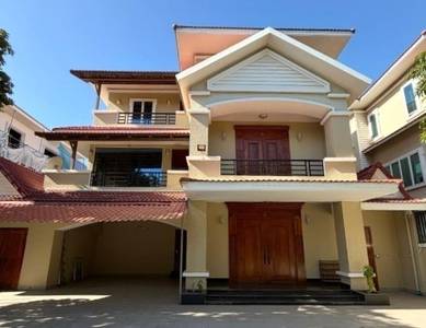 $2,100 Villa