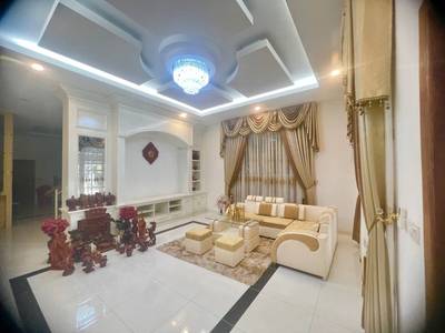 $280,000 Vila