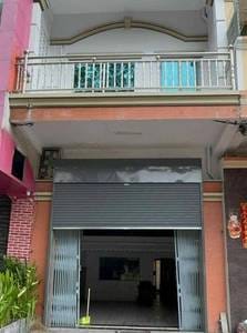 $1,500 店屋