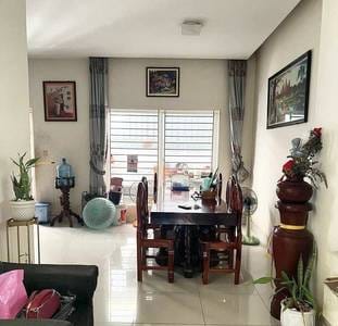 Villa For Sale & Rent à Russey Keo $265,000