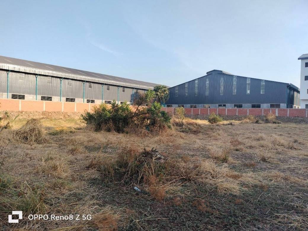 20,000 sqm Land Size Pozemky Na prodej
