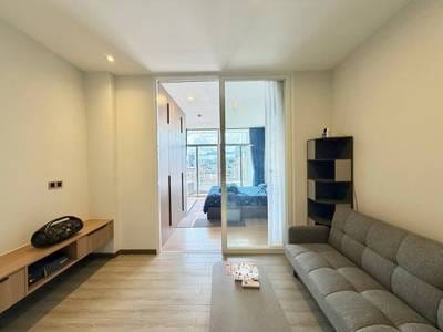 Golden One Residence | Zařízeno Condo Na prodej