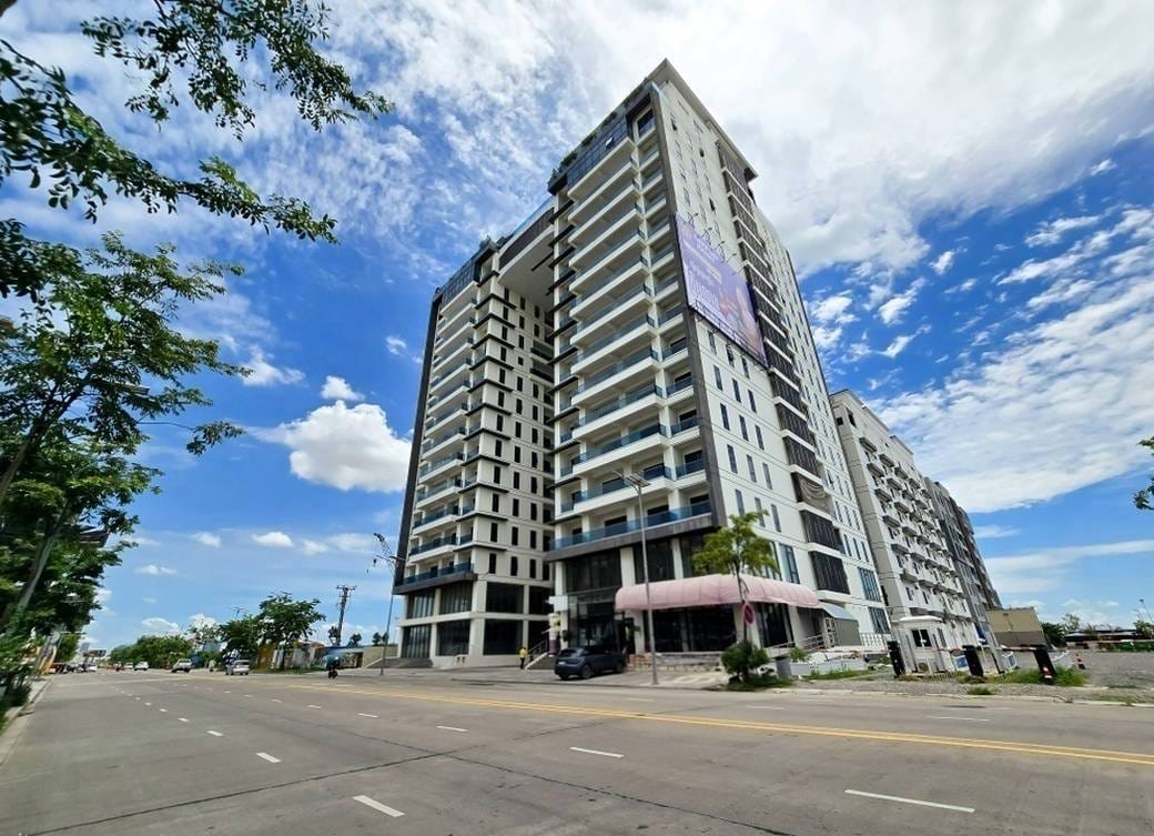 $40,000 Budova