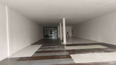 Building For Rent with 5 Parking Space