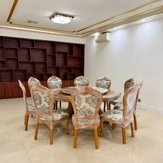 Villa For Rent with 6 Parking Space