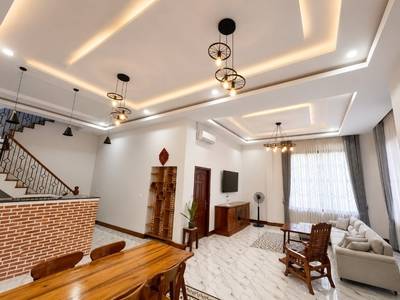 $900 House