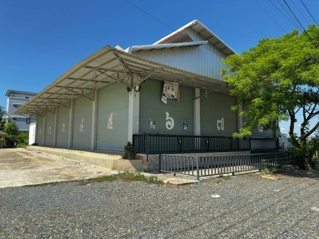 $770,000 Villa