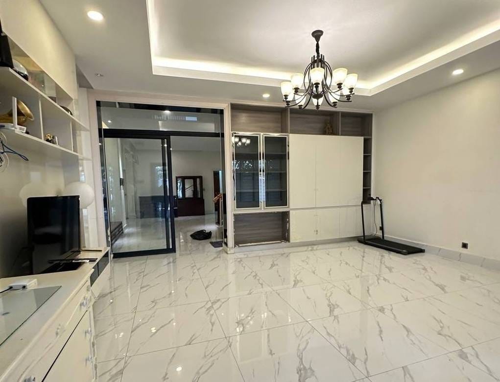 Borey Peng Huoth: The Star Platinum Euro Ville | 216-687 sqm Living Size Dvojvila K pronájmu in Chbar Ampov