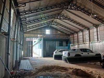 1,043 sqm Land Size Warehouse For Sale