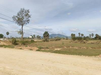 Lot Na prodej in Chongruk, Kong Pisei, Kampong Speu