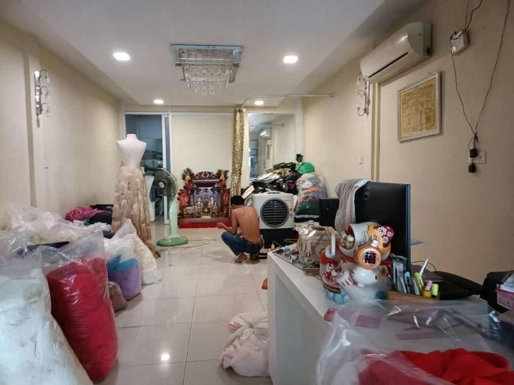 ផ្ទះជាប់គ្នា តម្លៃ $330,000