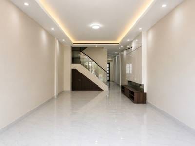 Dom z lokalem handlowym Na wynajem o powierzchni działki 92.4 m²