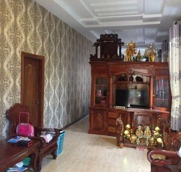 305平方米土地面积的House and lot出售，价格$87,000
