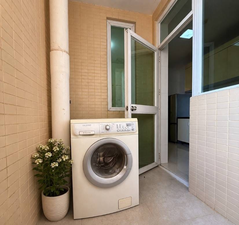 $1,500 Condo
