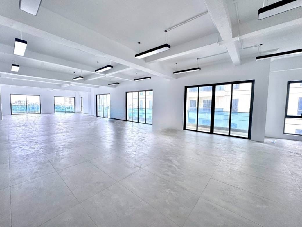 204.9 sqm Living Size Offices For Rent in Chbar Ampov
