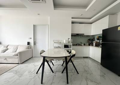 J Tower 2 Condominium | Zařízeno Condo For Sale & Rent