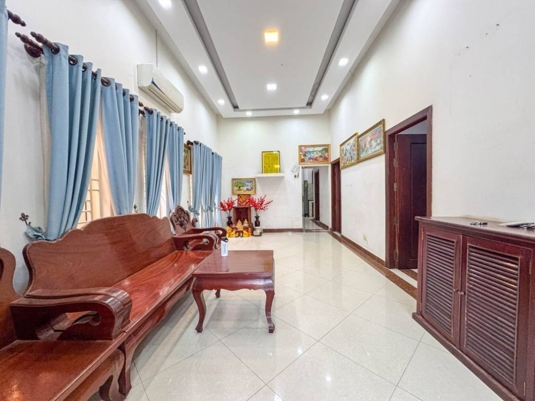 💁‍♂️ Amazing House for Rent Near Toul Tompoung area | $700
