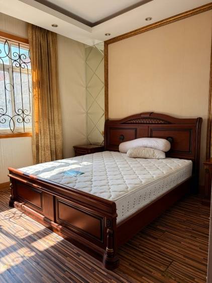 160 sqm Living Size Vila K pronájmu in 7 Makara