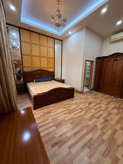 5 Bedrooms Vila K pronájmu for $3,300