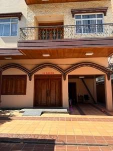 231 sqm Land Size Vila K pronájmu for $3,300