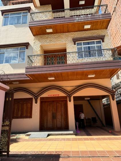 $3,300 Vila