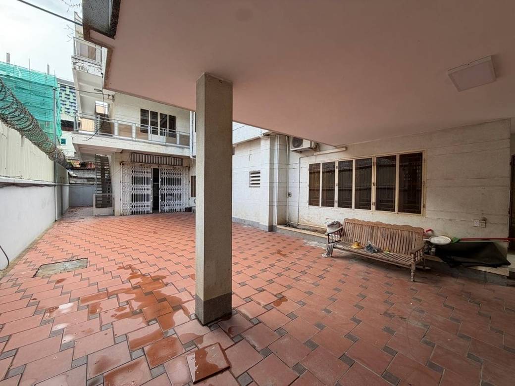 400 sqm Living Size Vila K pronájmu in Chamkarmon