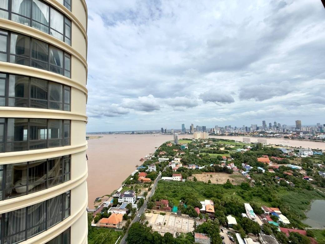 $200,000 Condo