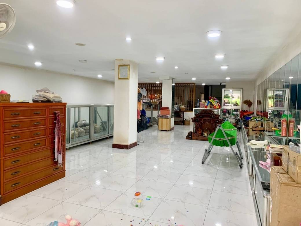 Sala Kamraeuk CommercialShophouse Na wynajem w Sala Kamraeuk