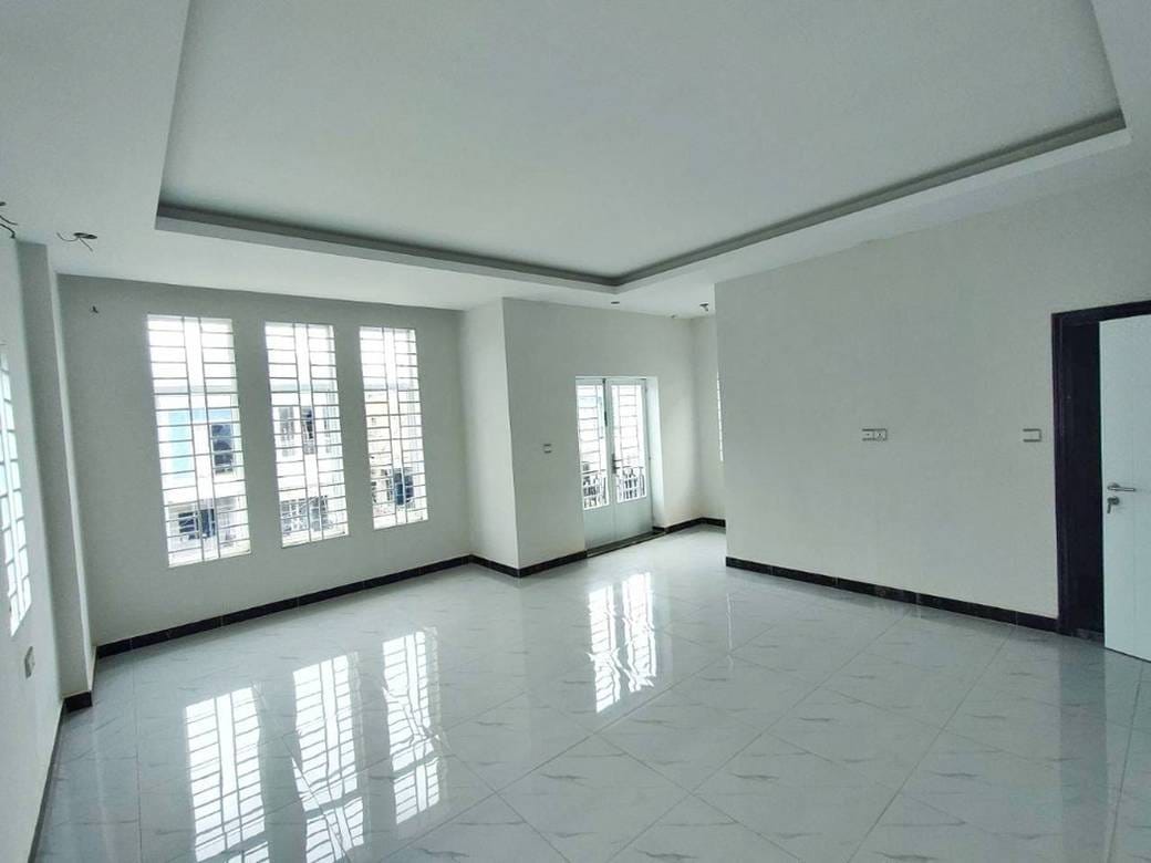 $100,000 Maison