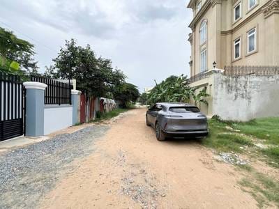 Lot For Sale in Russey Keo $480,000