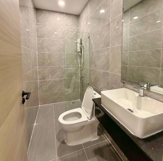4 Bedrooms Twin Villa For Sale