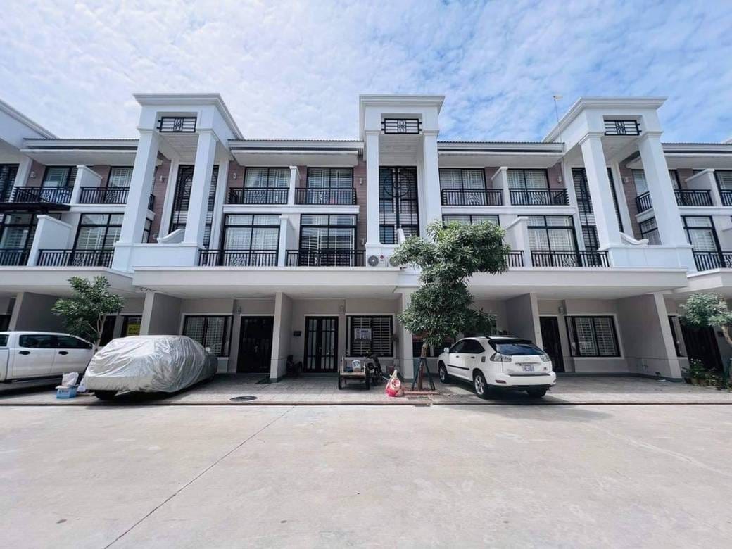 Cheung Aek, Dangkao, Phnom Penh的联排住宅出租