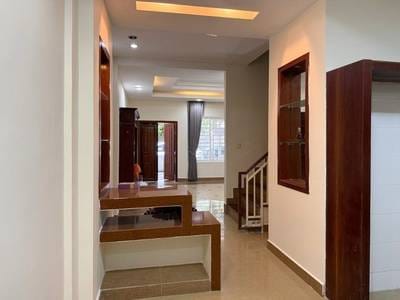 Borey Peng Huoth: The Star Platinum Athina | Maison en rangée À louer de 90 m² de terrain