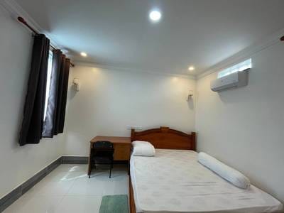 ផ្ទះល្វែង តម្លៃ $200