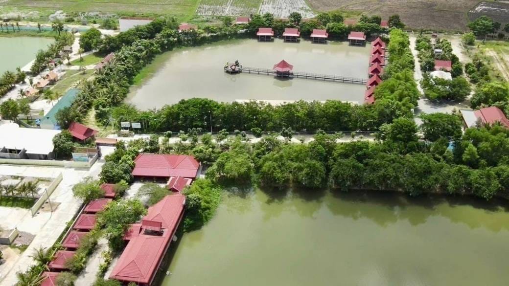 Ресторан Для Продажи in Doun Kaev $4,200,000