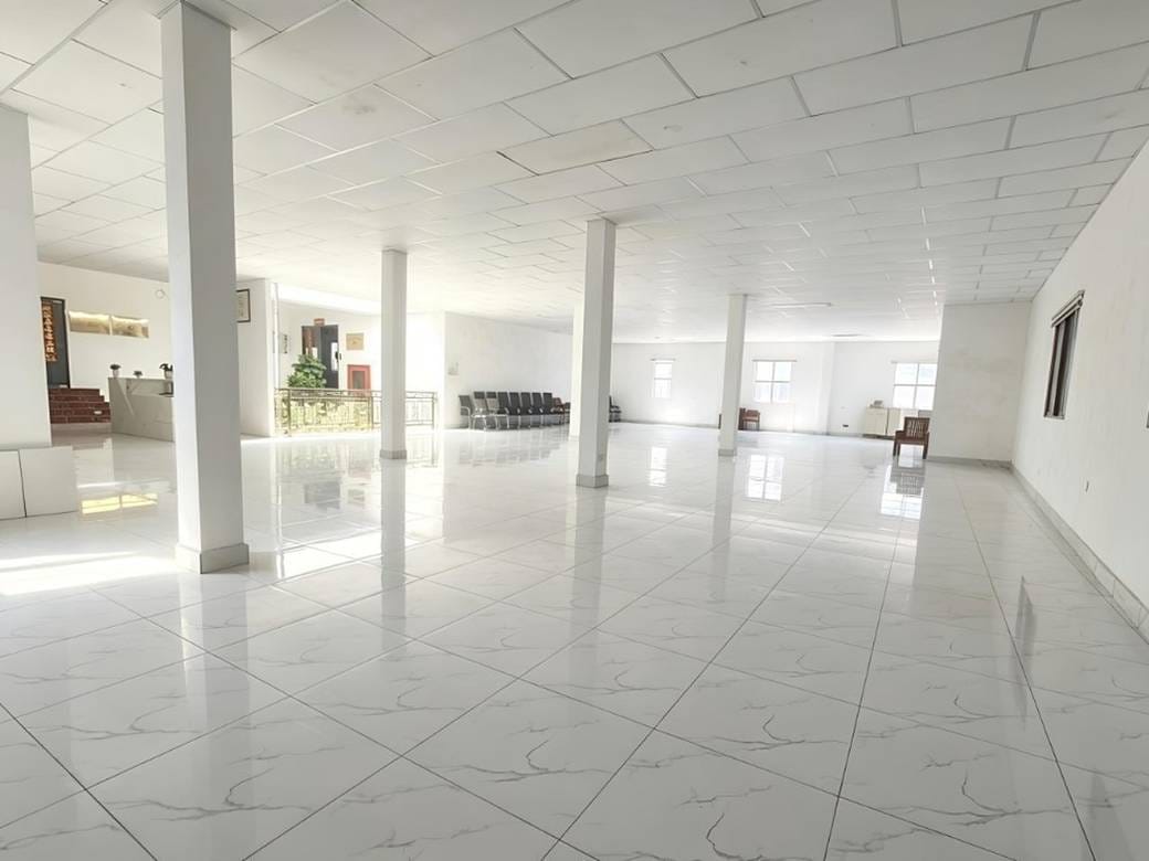 400 sqm Living Size Kanceláře K pronájmu in Toul Kork