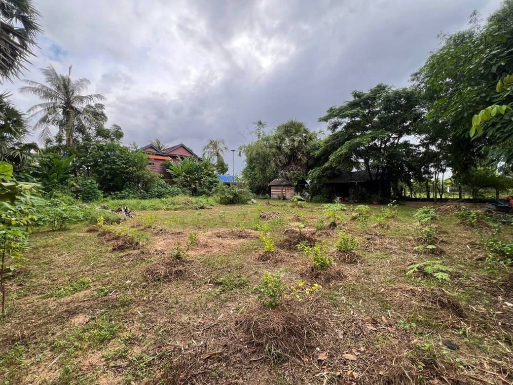 2,400 sqm Land Size Pozemky Na prodej