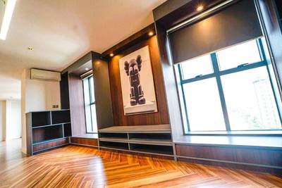 Penthouse K pronájmu with 1 Parking Space