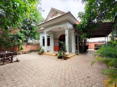 House and lot For Rent with 1 Parking Space